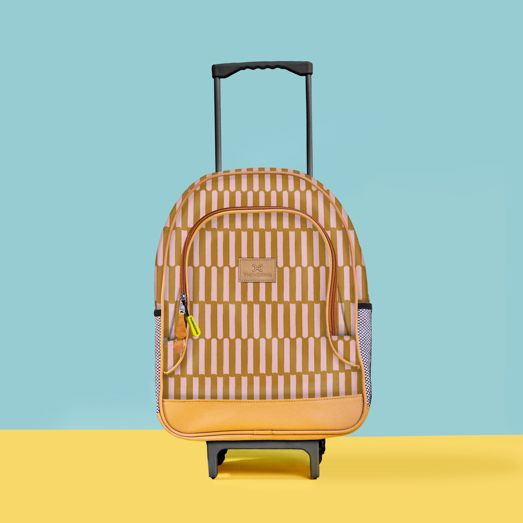 Kids Wheelie Backpack | Black Handle