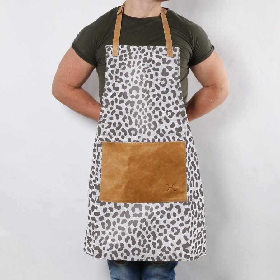 Apron Laminated Fabric with Leather Pouch - Thandana UK