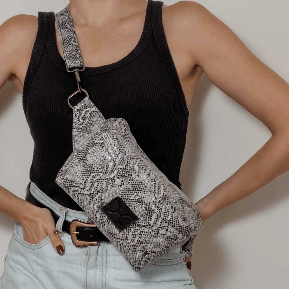 Ari Bumbag Leather RTS - Thandana UK