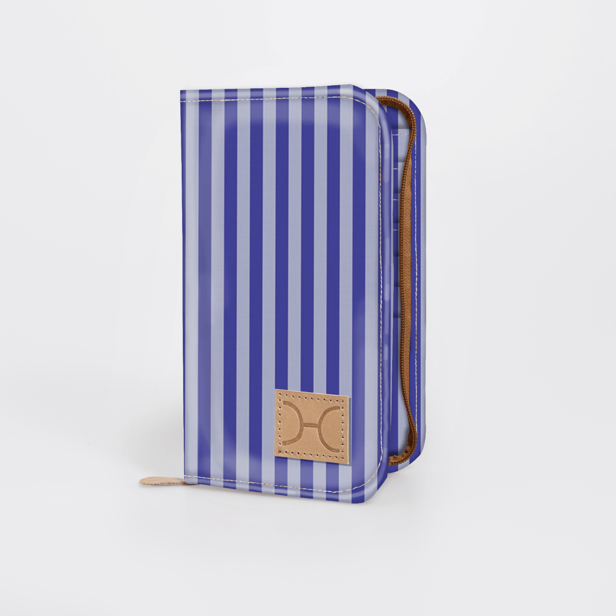 Large Travel Wallet Laminated Fabric - Thandana UK