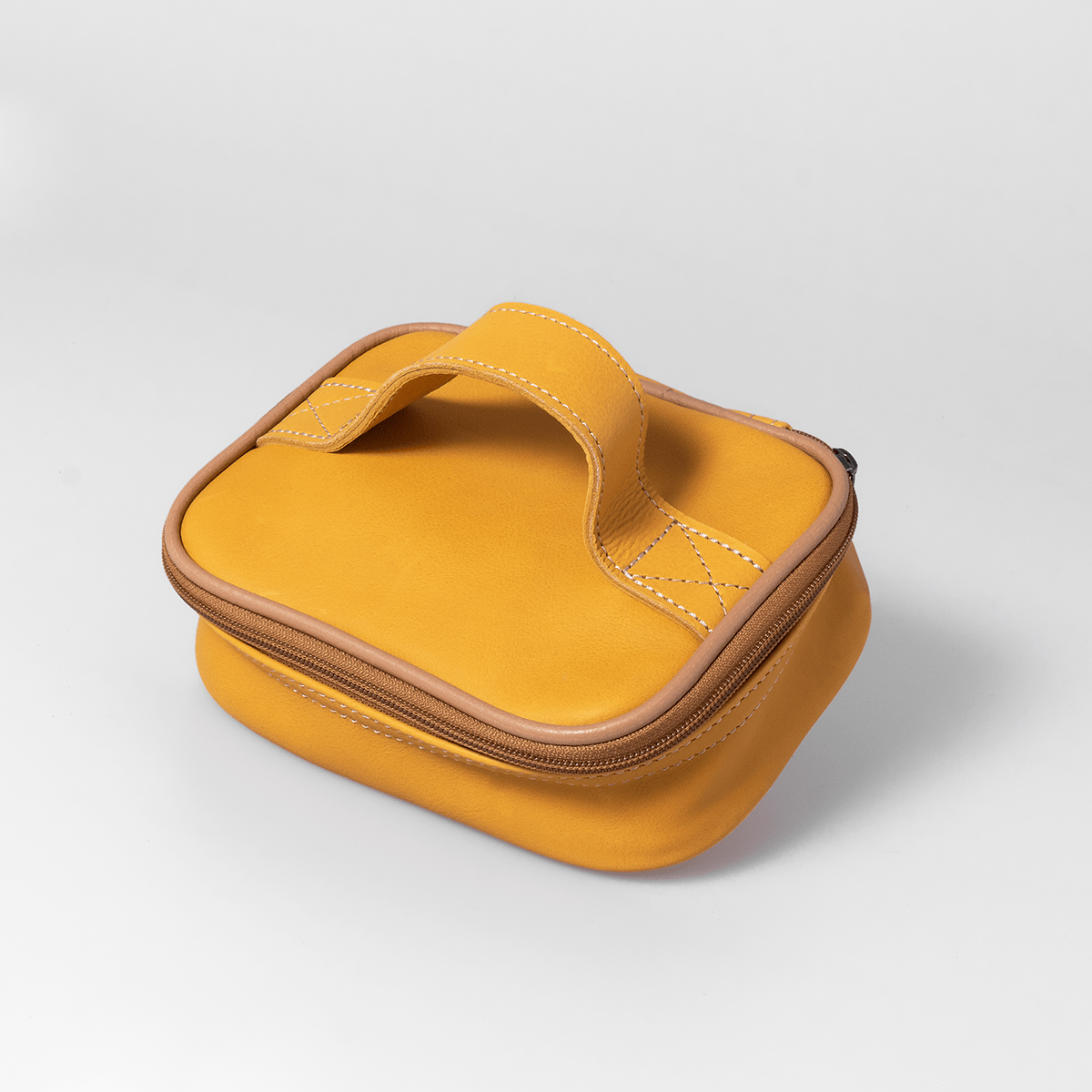 Single Toiletry Leather - Thandana UK