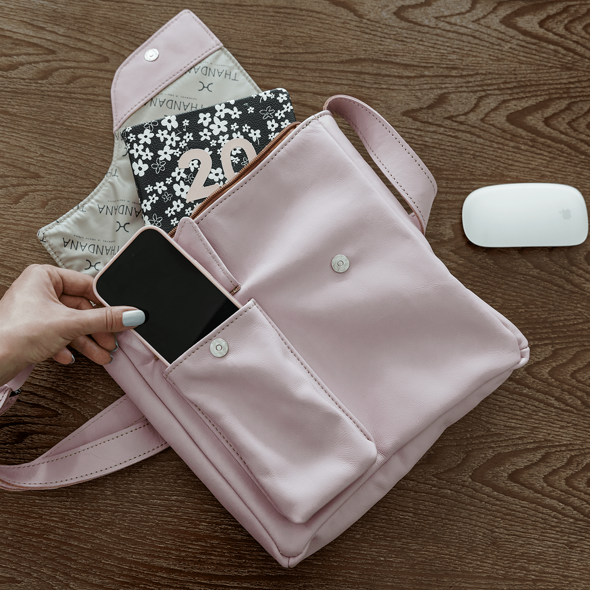Tablet Sling Leather - Thandana UK